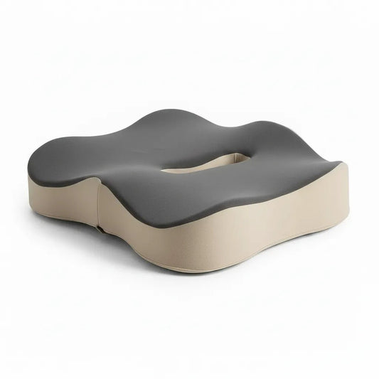 Coussin coccyx ergonomique IceRelief bicolore gris et beige - mousse mémoire de forme rainure centrale anti-douleur